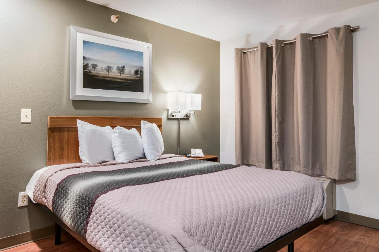 Hometowne Studios By Red Roof Kansas City - Worlds Of Fun Extérieur photo