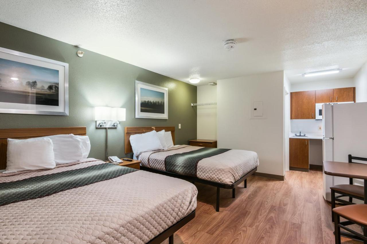 Hometowne Studios By Red Roof Kansas City - Worlds Of Fun Extérieur photo