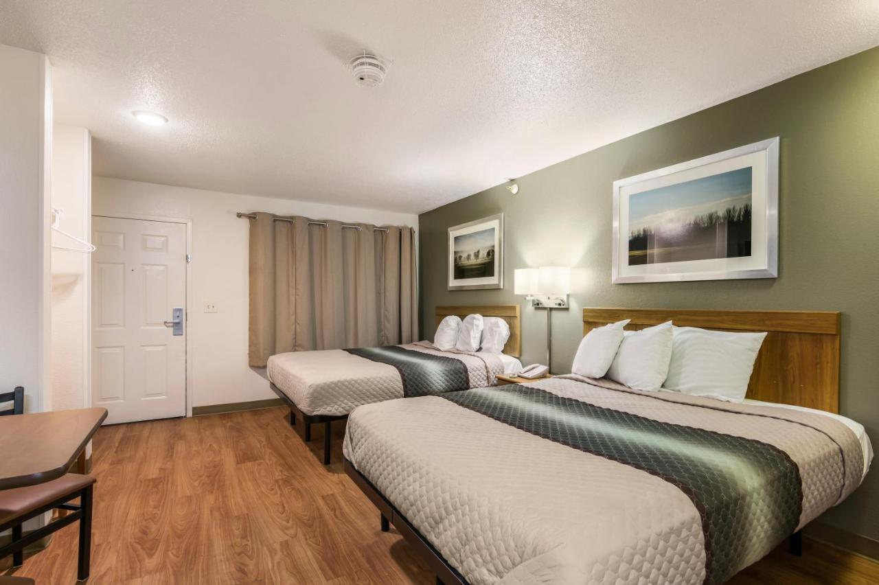 Hometowne Studios By Red Roof Kansas City - Worlds Of Fun Extérieur photo